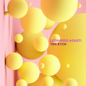 美㇏扒开尿囗给男人看
